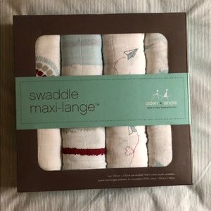 BNIB Aden + Anais Set of 4 Muslin Swaddle Blankets